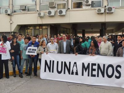 Dalmacio Mera se sum� a la marcha contra la Violencia de G�nero