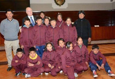 Legislatura � Ni�os de Abralaite llegaron a la Capital