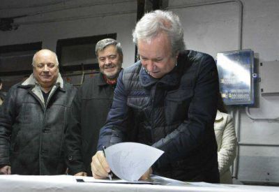 Peralta anunci� obras y realiz� aportes en Pico Truncado