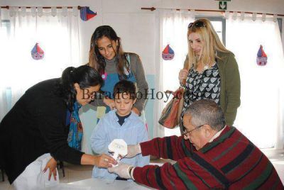 Control gratuito de la salud bucal en Jardines de Infantes Municipales.