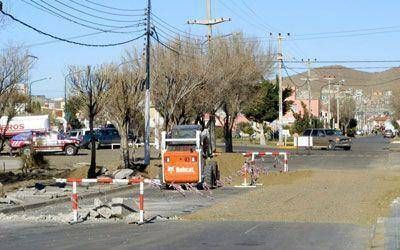 Reparan pavimento y colocar�n nomencladores en calles de Caleta