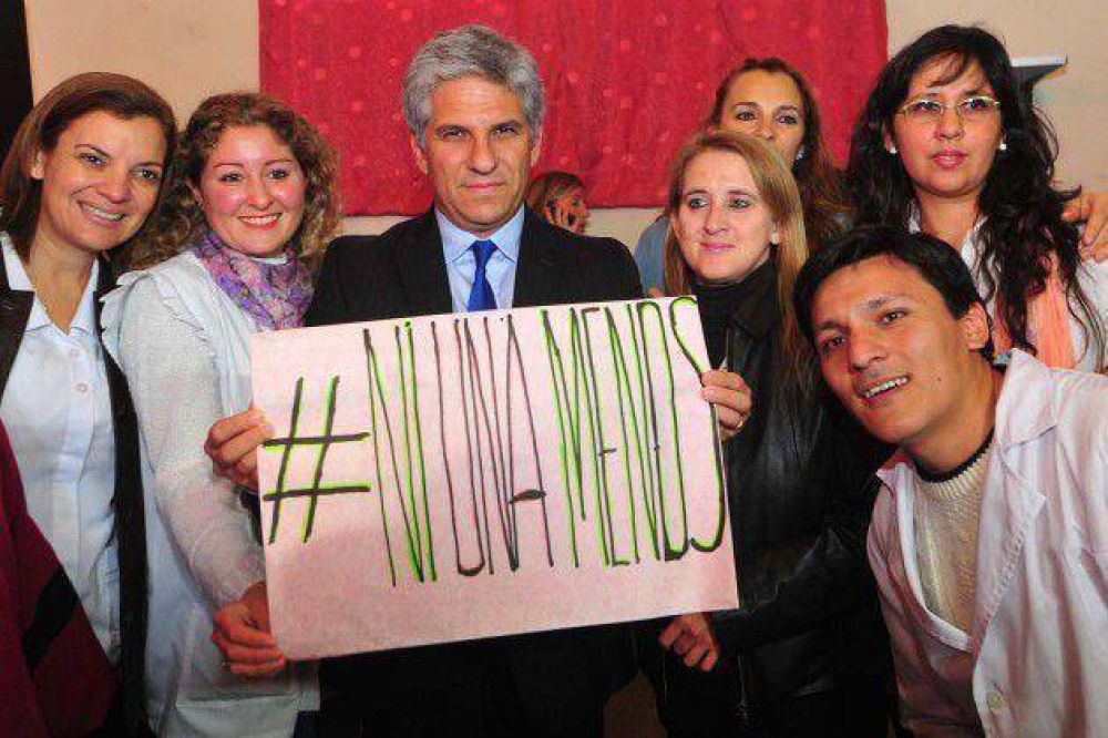 El gobernador Poggi se sum� a la convocatoria #NiUnaMenos