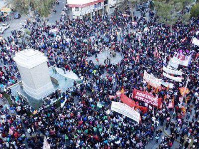 Masivas marchas tras convocatoria ni una menos