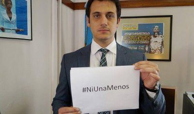 JULI�N �LVAREZ: �LA SOCIEDAD TIENE QUE TOMAR CONCIENCIA Y DENUNCIAR LA VIOLENCIA DE G�NERO�