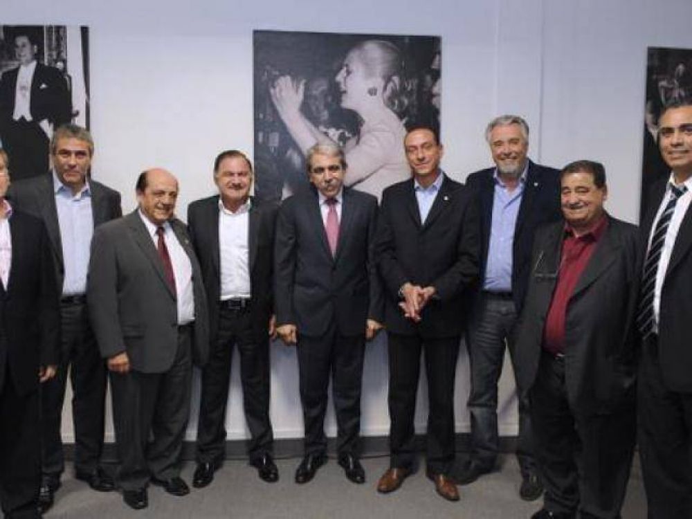 AF junto a los intendentes