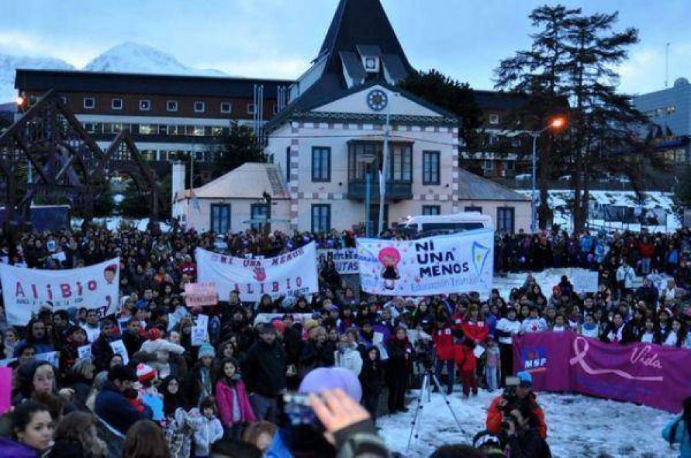 �Ni Una Menos�: Ushuaia sum� m�s de mil personas contra la violencia de g�nero