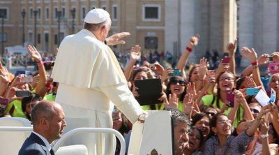Papa Francisco a j�venes: No tiren sus vidas, busquen un prop�sito