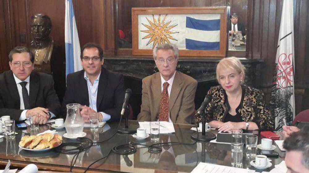 Lafferriere y Gi�dice disertaron en la Legislatura porte�a