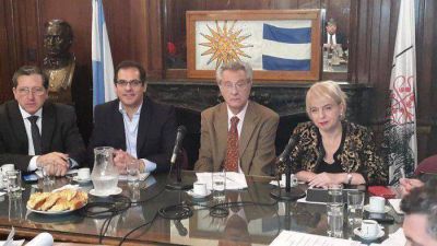 Lafferriere y Gi�dice disertaron en la Legislatura porte�a