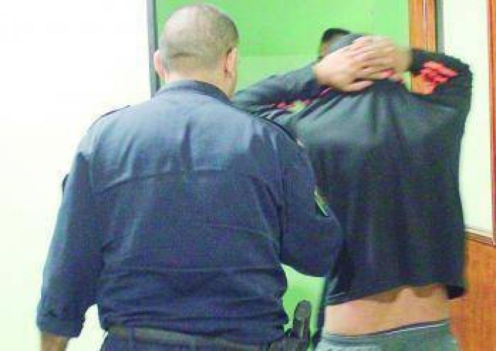 Un sujeto estrangul�, golpe� e intent� violar a una docente