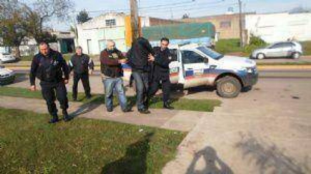 La Polic�a no descarta que hubo un �datero� en los robos de Gorostiaga