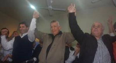 Hubo mucha emoci�n en el primer discurso de campa�a