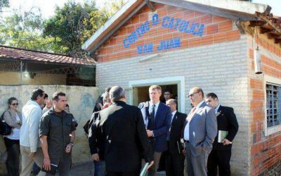 �Aunque llueva Su Santidad ir� al Ba�ado�, aseguraron