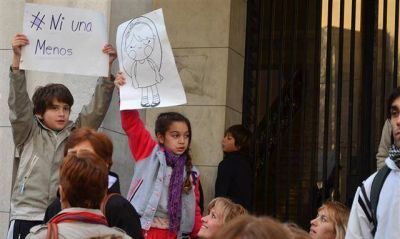 #NiUnaMenos: Multitudinaria marcha en Olavarr�a