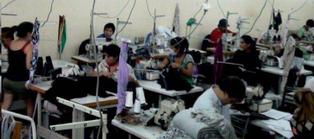 La Defensora busca crear un registro de talleres textiles