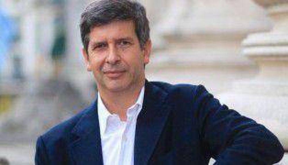 Huici: �Trabajamos para ganar en primera vuelta�