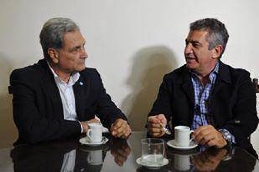 �Seguiremos charlando en las pr�ximas horas de cu�l ser� su lugar�, dijo Urribarri tras reunirse con Julio Solanas 