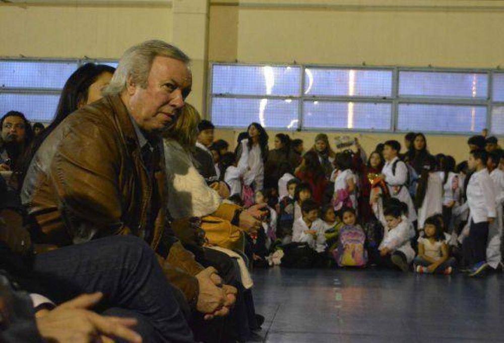 Peralta: Con el sector petrolero buscamos �dialogar, conciliar y concertar�