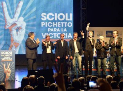 Scioli con Pichetto: Mi compromiso es seguir esta transformaci�n 