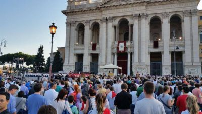 Papa en Corpus Christi: Eucarist�a no es premio para buenos sino fuerza para d�biles