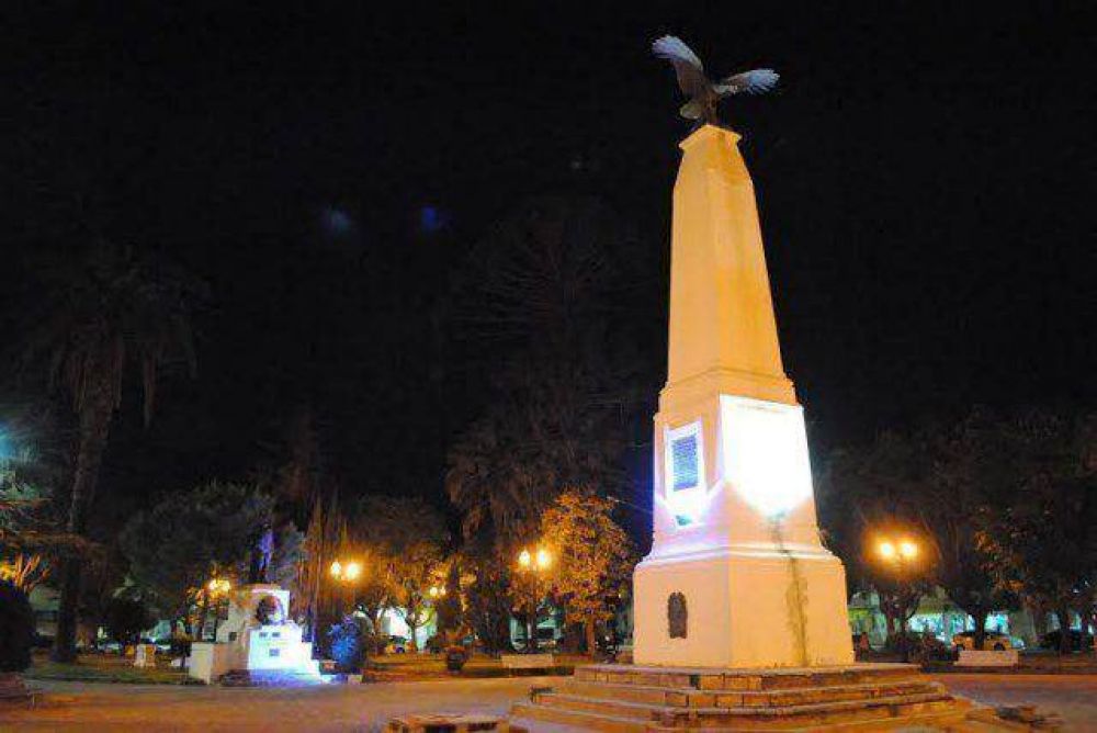  Nueva iluminaci�n en Plaza Mitre