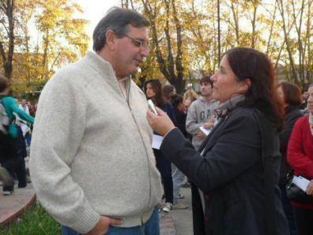Walter Abarca: Hay que instalar una nueva cultura que tenga que ver con el respeto a la mujer