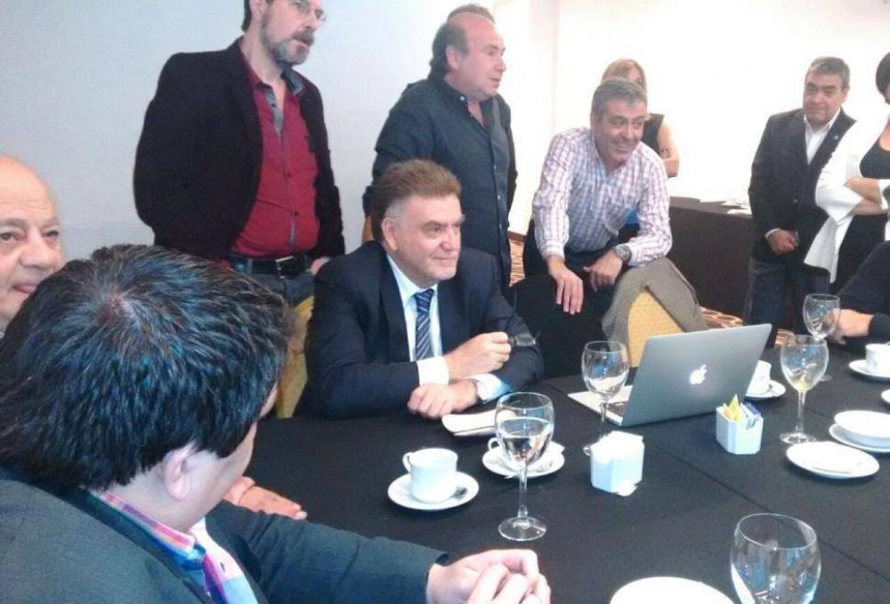 Cano puja por ser candidato a senador y a gobernador