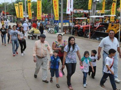 Inicio de la Expo 2015 coincide con visita papal