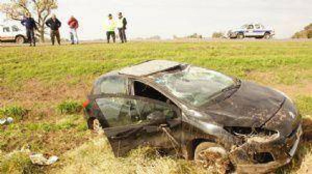 Volc� un auto en la Ruta 5