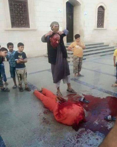 El Estado Isl�mico ense�a a decapitar soldados a los ni�os de una escuela en Libia