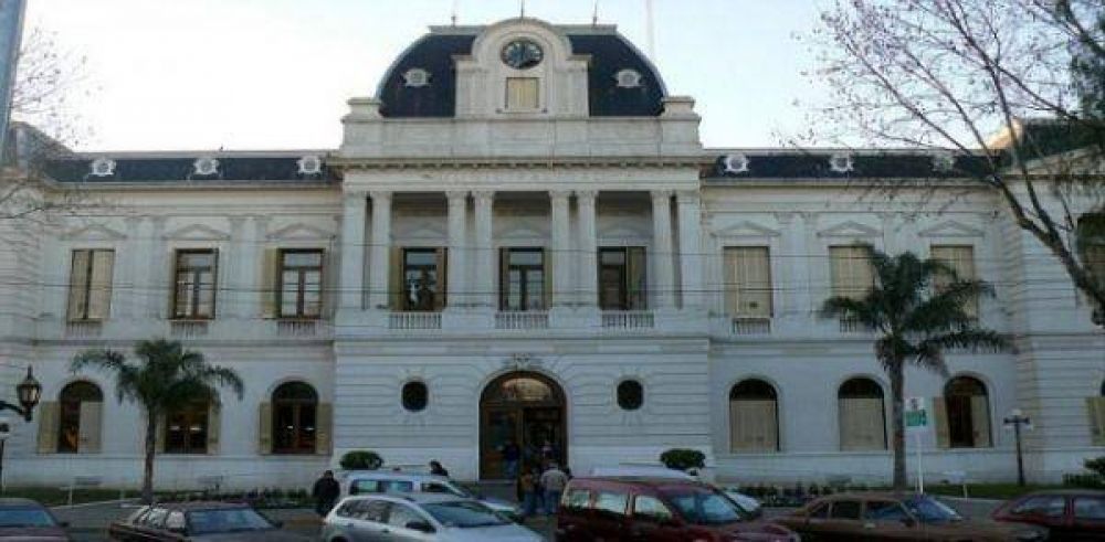 Pueden cerrar las fiscal�as porque la Municipalidad no paga el alquiler