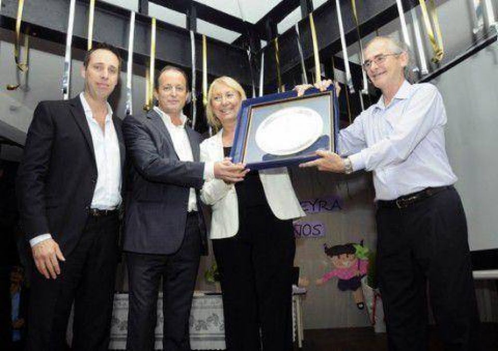 El Hogar Pereyra festej� su 50� aniversario junto a los vecinos