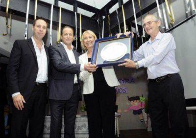 El Hogar Pereyra festej� su 50� aniversario junto a los vecinos