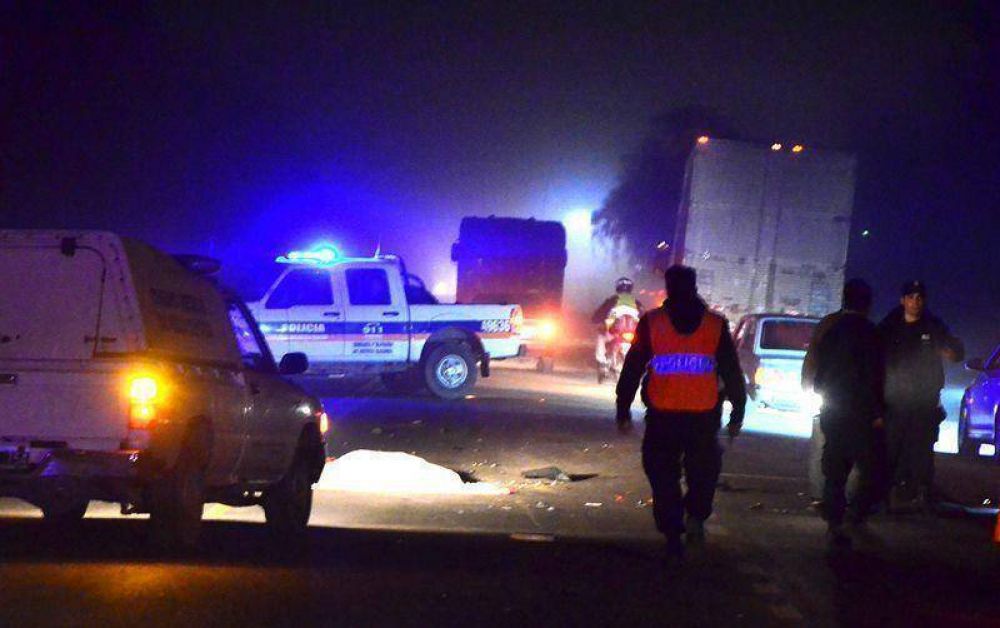 Falleci� un motociclista en un accidente con un cami�n