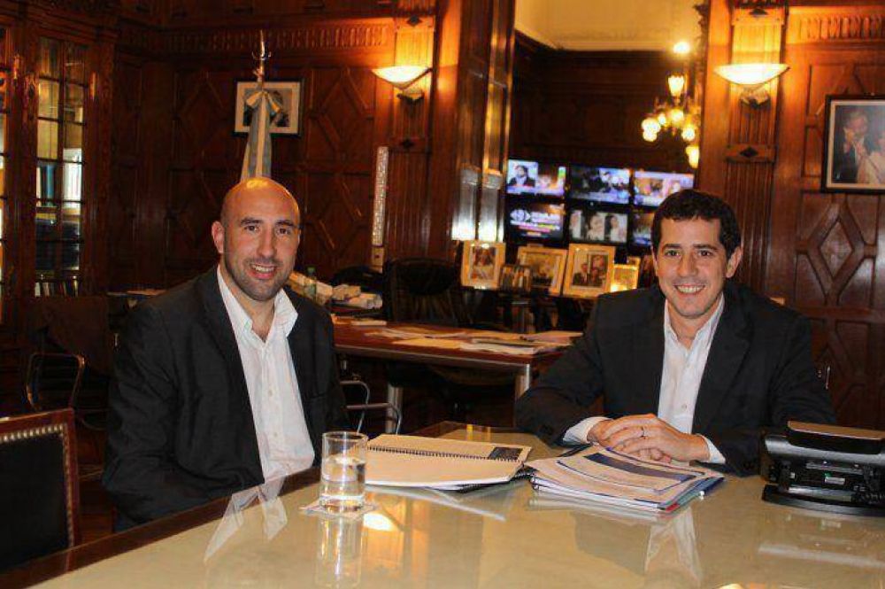 Valicenti y De Pedro se reunieron tras el regreso de Eseverri
