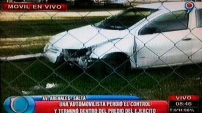 Se durmi� mientras conduc�a y termin� dentro del Hospital Militar