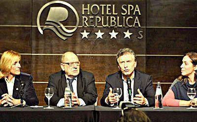 Macri junto a Baragiola y Arroyo: 