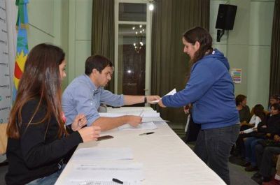 Se firmaron las cartas de intenci�n con m�s de 40 vecinos por el gas para Colombo