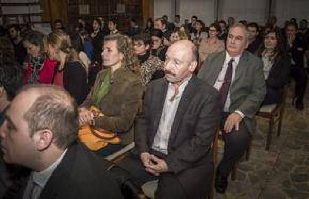 Inza presenci� una jornada en el Colegio de Abogados