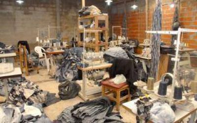 Berisso y La Plata: Allanan talleres clandestinos con empleados en condiciones infrahumanas