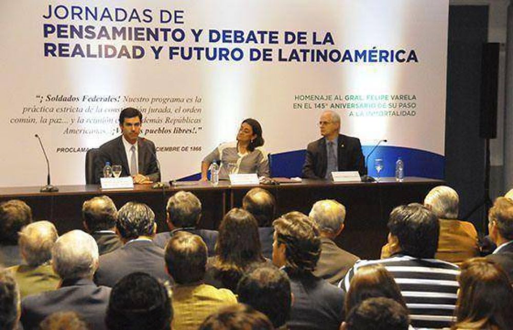 Urtubey particip� de las Jornadas sobre realidad y futuro de Latinoam�rica