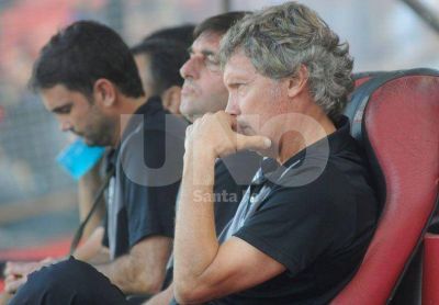 Javier L�pez renunci� como DT de Col�n despu�s del partido contra Hurac�n