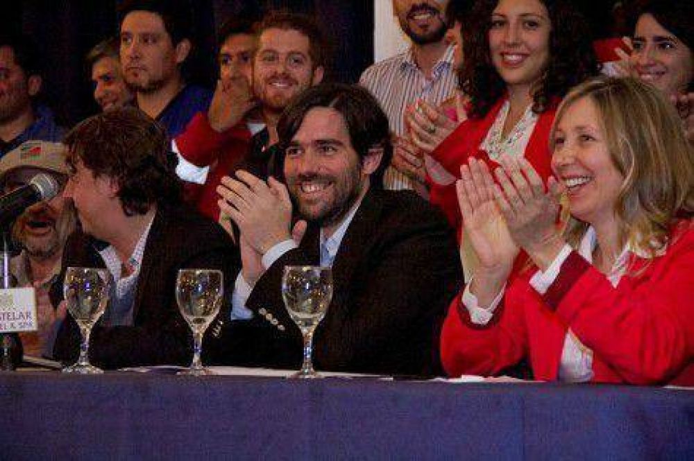 Violencia de g�nero: cr�ticas al PRO y al FpV