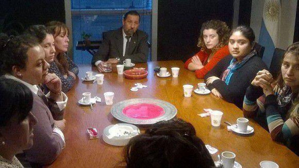 Obstetricas se estan organizando en la provincia