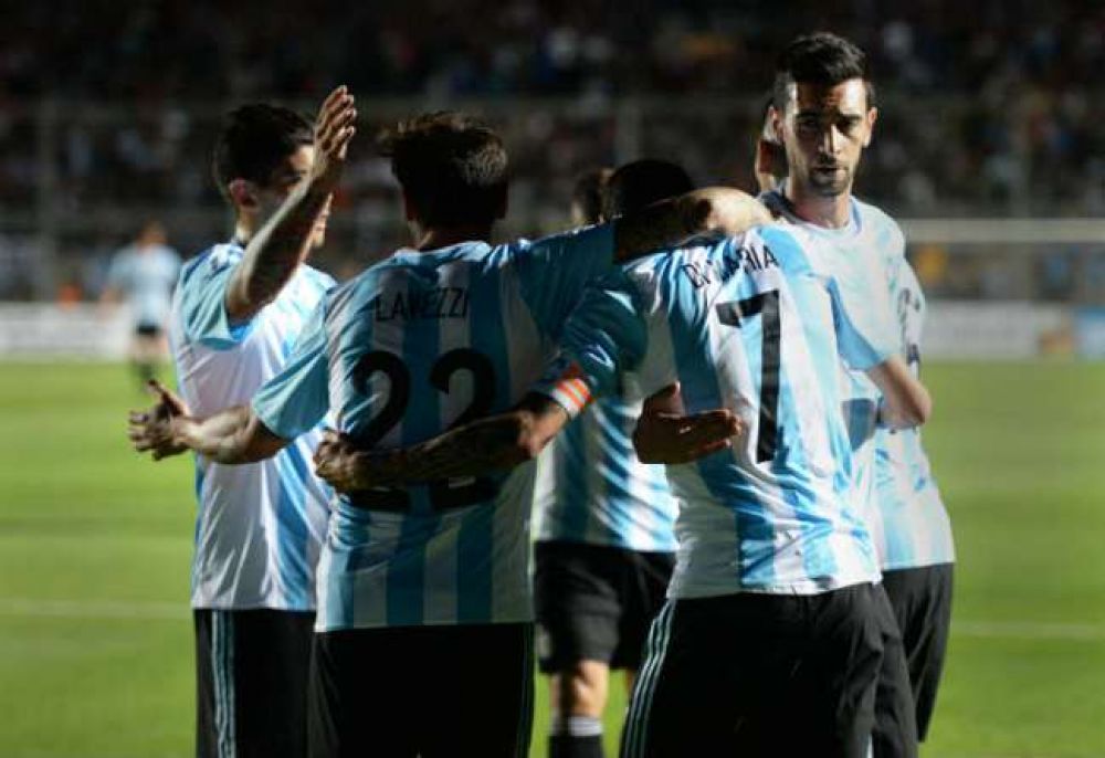 Argentina gan�, gole� y gust� ante Bolivia