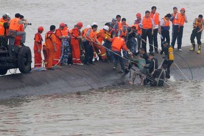 Aumenta a 406 la cifra de fallecidos por el naufragio de un barco en China