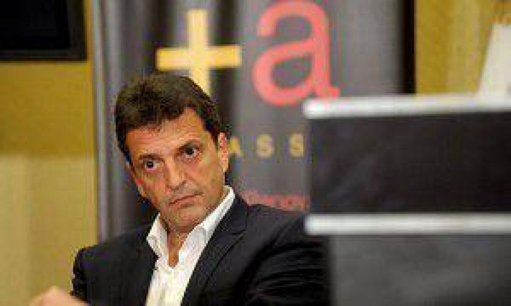 Massa se reunir� con los intendentes que le quedan y ma�ana dar� su decisi�n