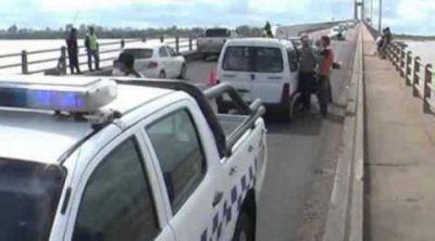 Un agente de Caminera evit� que un hombre se suicide tir�ndose del puente General Belgrano