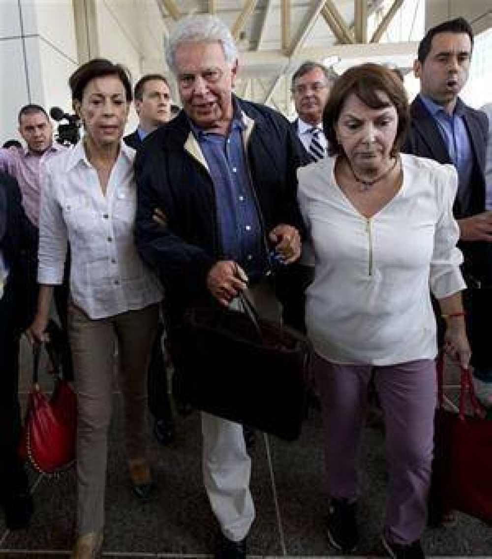 En plena crisis, la visita de Felipe Gonz�lez incomoda a todo el chavismo