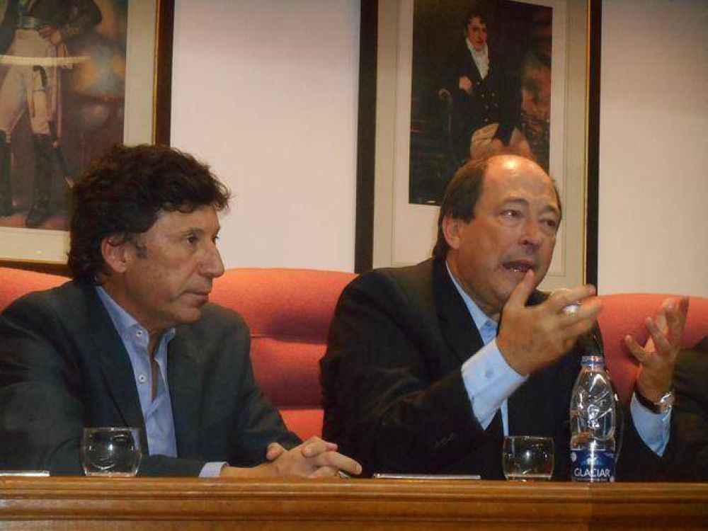 Posse ir� enganchado a Macri y aguarda a que el PRO oficialice la baja de Montenegro